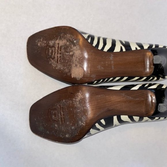 Stuart Weitzman Open Toe Shoe - Picture 4 of 5